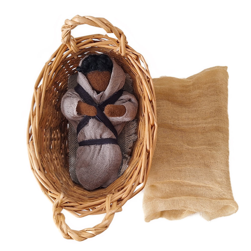 Mosesbaby im Körbchen